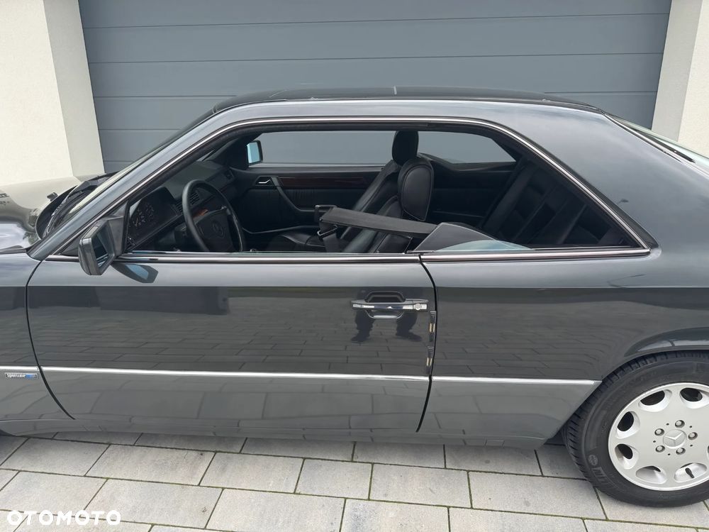 Mercedes-Benz W124 (1984-1993) - 18