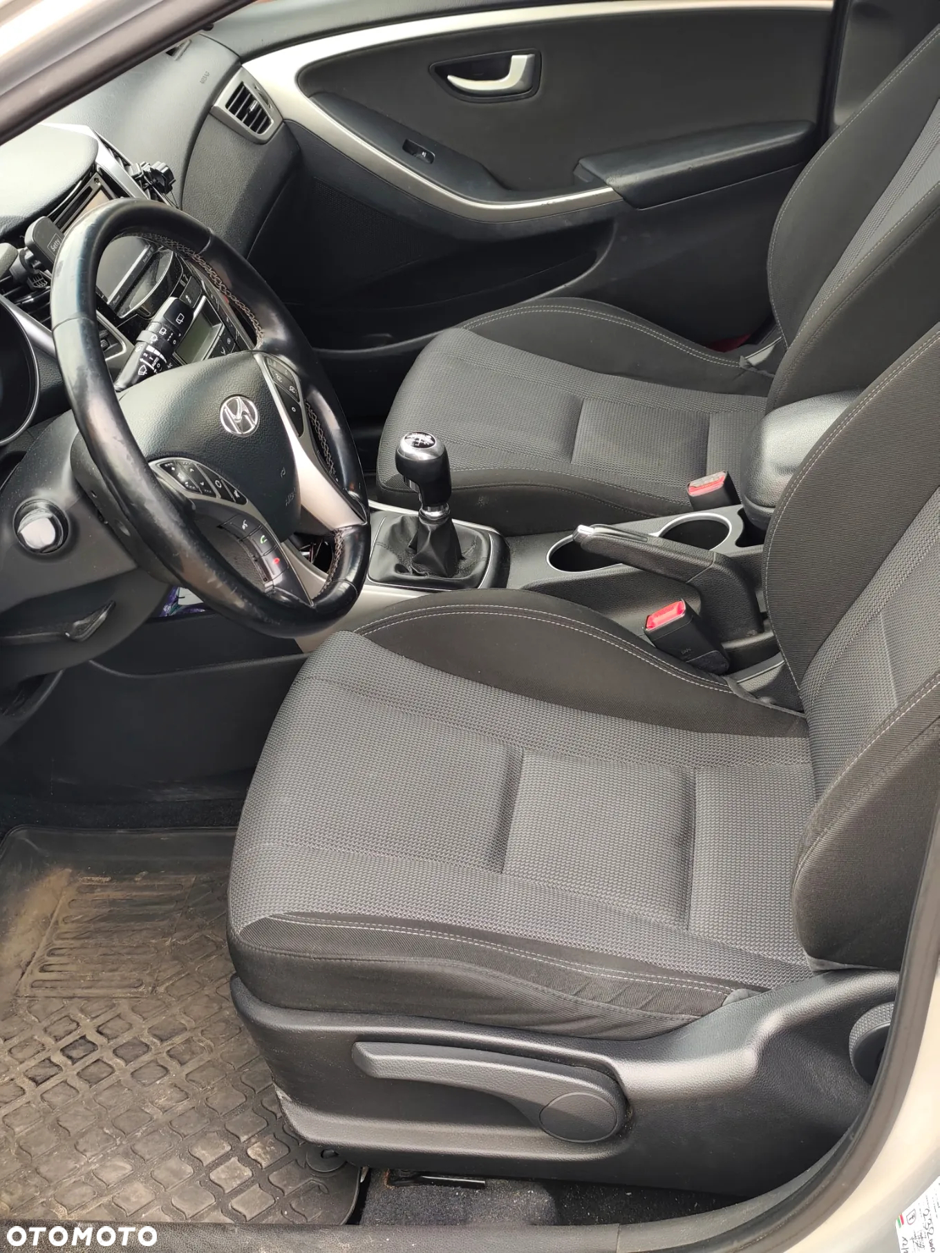 Hyundai i30 1.6 CRDi Premium - 17