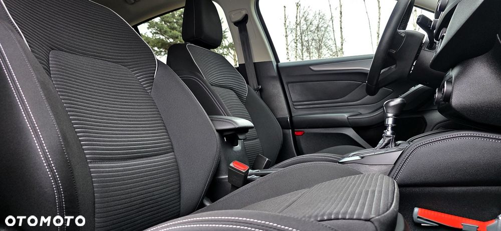 Ford Focus 1.5 EcoBoost Titanium Business - 17
