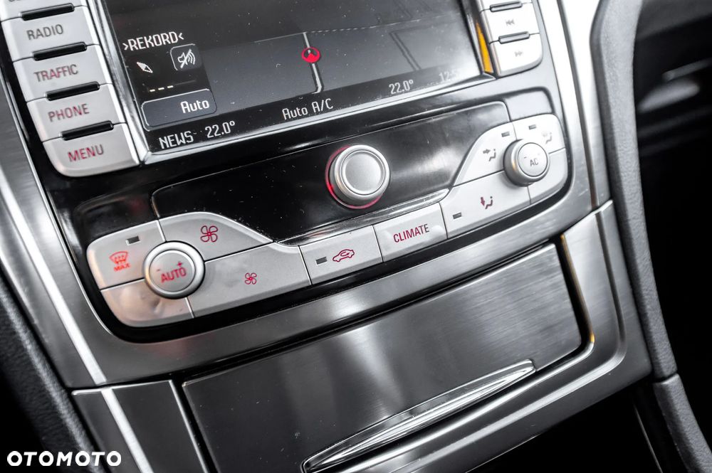 Ford Mondeo 2.5 Titanium X - 32