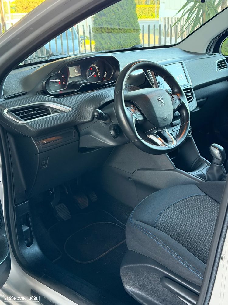 Peugeot 208 1.6 BlueHDi Style - 2