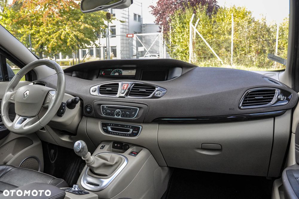 Renault Scenic - 10