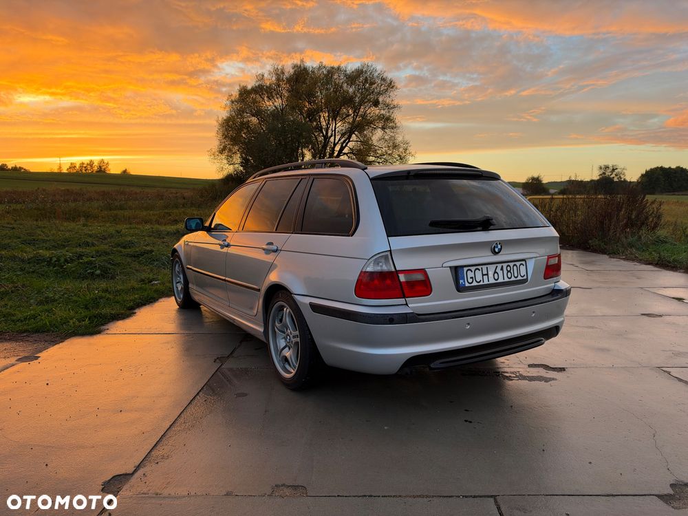 BMW Seria 3 2003 photo 4
