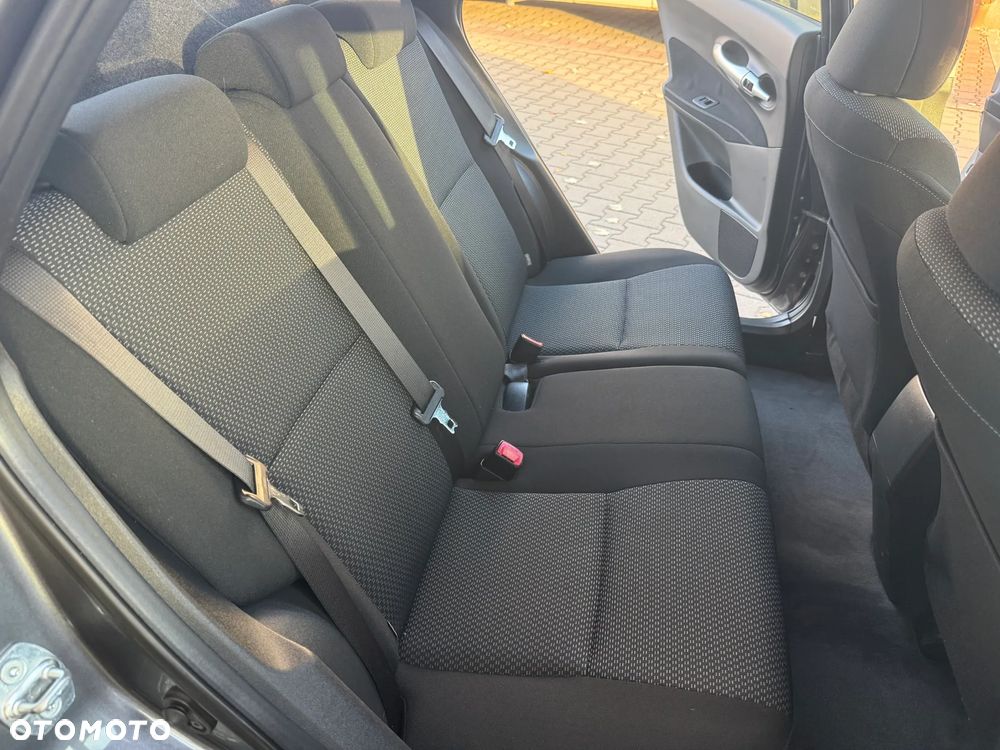 Toyota Auris - 21