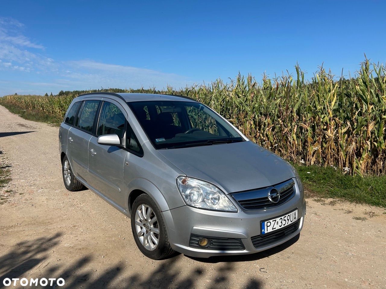 Opel Zafira 1.8 Cosmo - 1