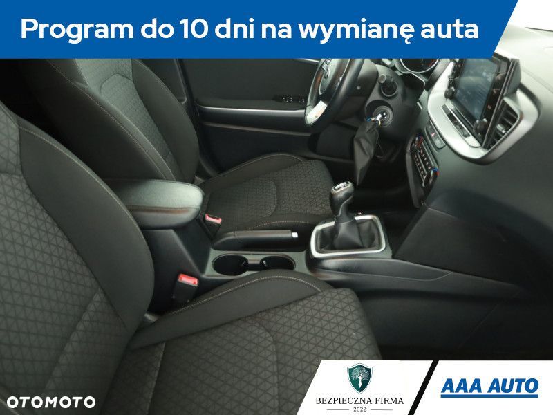 Kia Ceed - 9