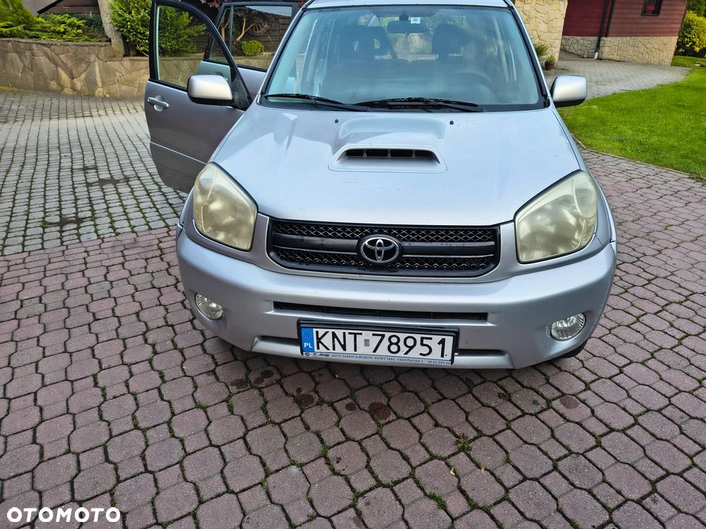 Toyota RAV4 2.0 D-4D 4x4 - 5