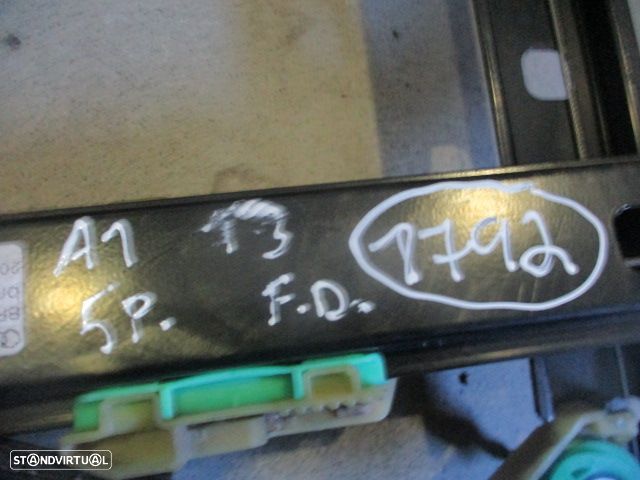 Elevador Sem Motor 8X4837462 AUDI A1 2013 5P FD AUDI A1 SPORTBACK 8X FASE 2  2017 1.6TDI 115CV 5P PRETO FD - 2