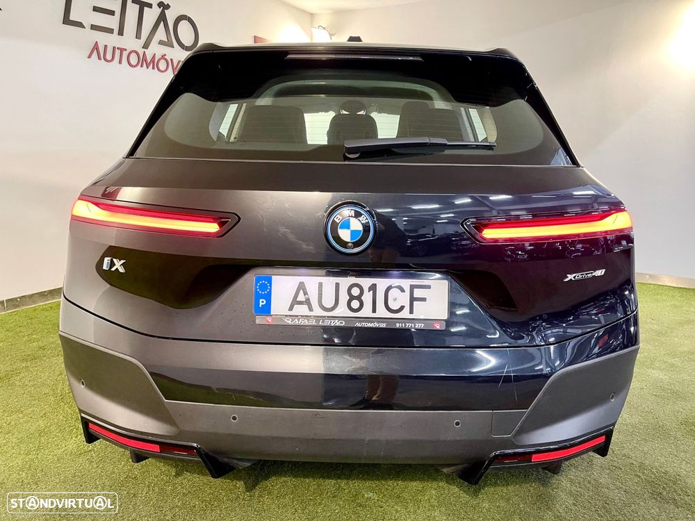 BMW iX xDrive 40 - 8