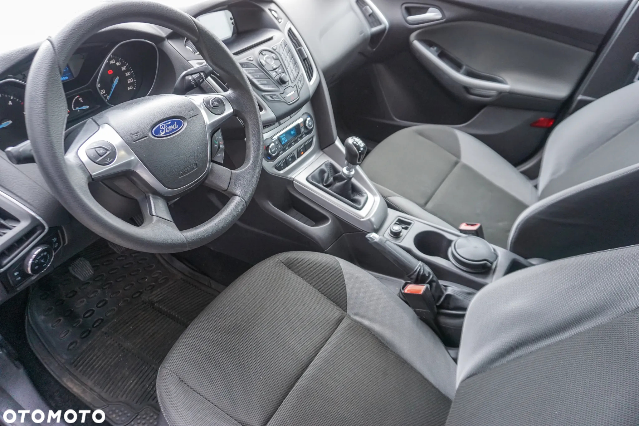 Ford Focus 1.6 TDCi DPF Champions Edition - 9