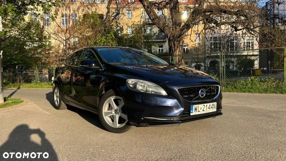 Volvo V40 D2 Drive-E SCR R-Design Momentum - 2