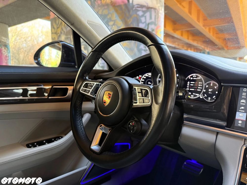 Porsche Panamera Turbo S E-Hybrid GPF - 28