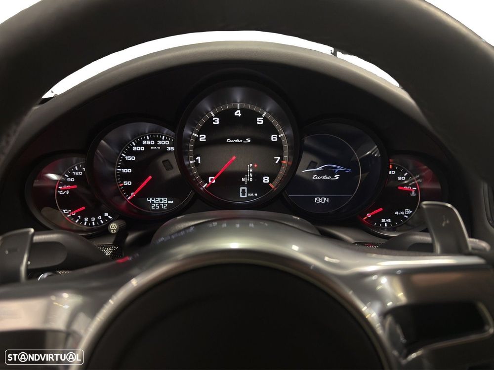 Porsche 911 (991) Turbo S PDK - 11