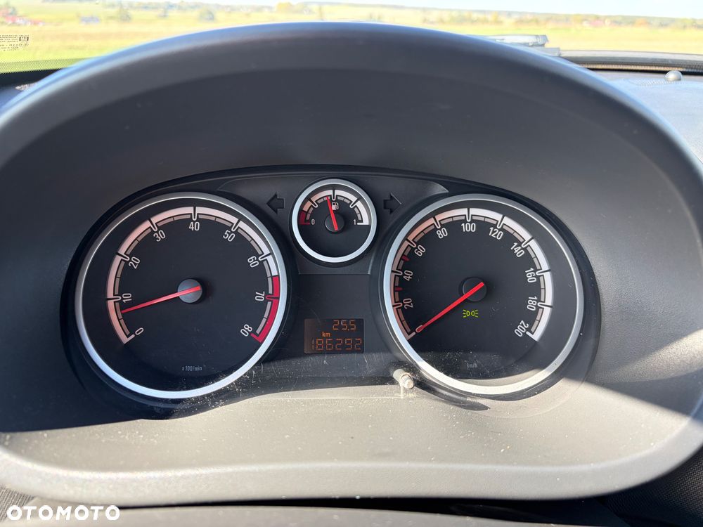 Opel Corsa - 8