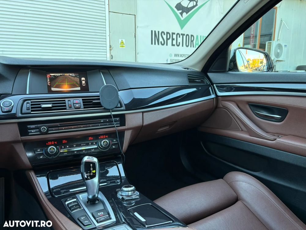 BMW Seria 5 520d xDrive AT - 22