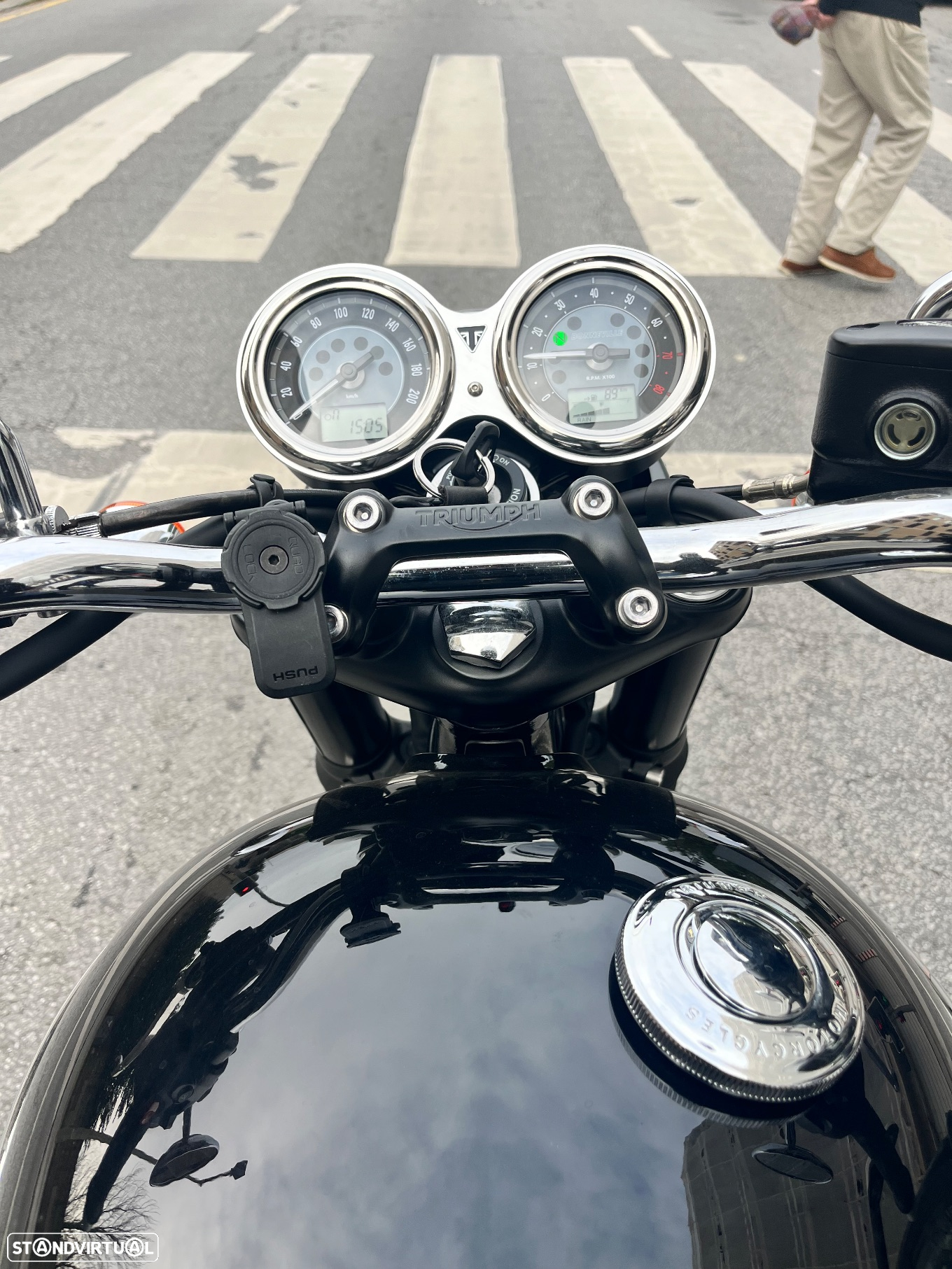 Triumph Bonneville T120 - 7