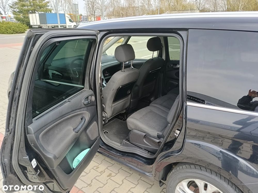 Ford Galaxy 2.0 T Ghia - 13