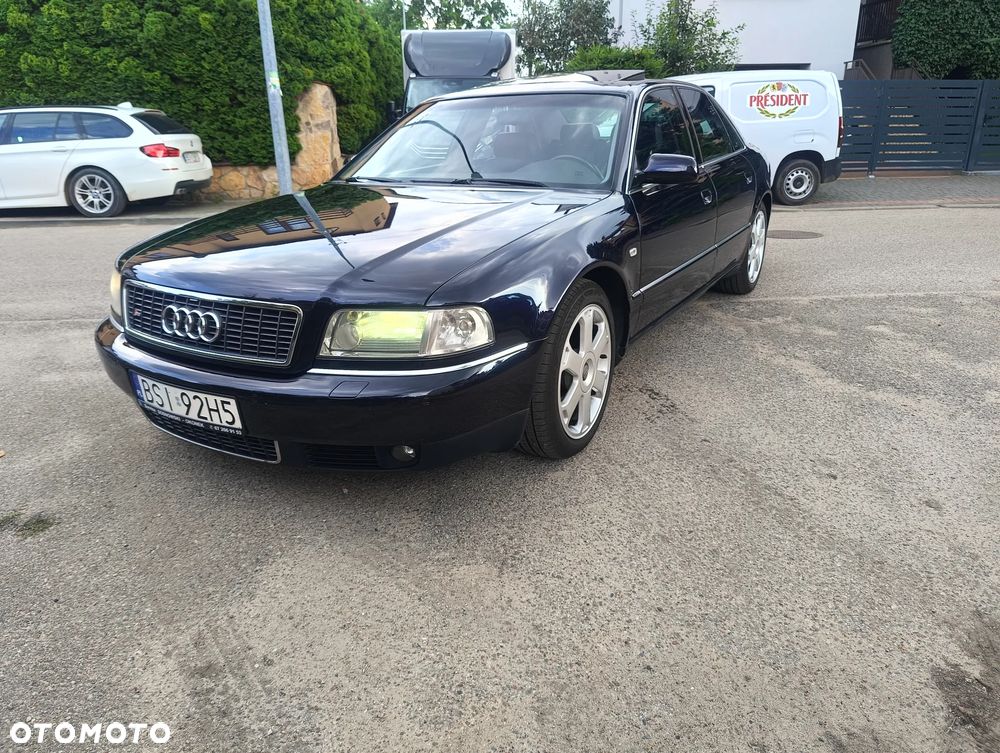Audi S8 - 1