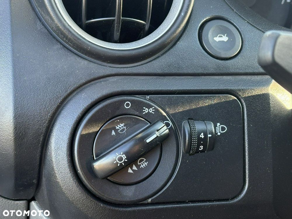 Ford Fiesta 1.4 Silver Magic - 18