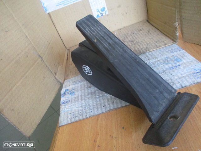 Pedal 74766500 BMW E87 2008 118D BMW SERIE 1 (E81) 2007 120D 177CV 3P CINZA ESCURO - 2