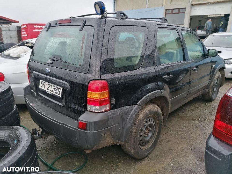 Dezmembrez Ford Maverick - 1