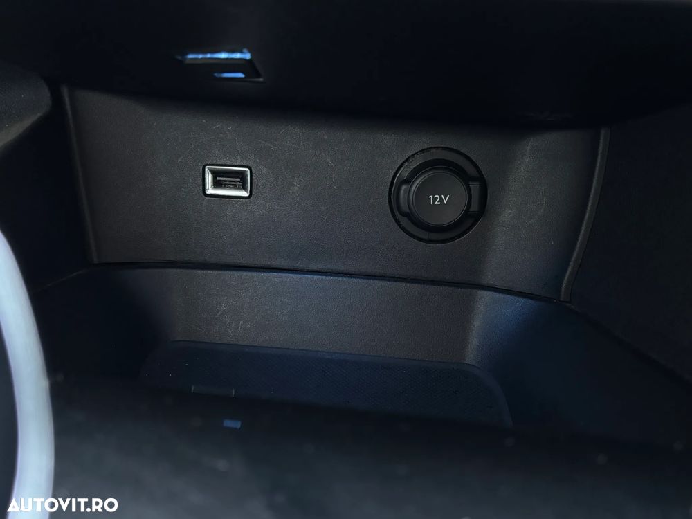 Peugeot 3008 BlueHDi 130 Stop & Start EAT8 Active Business-Paket - 33