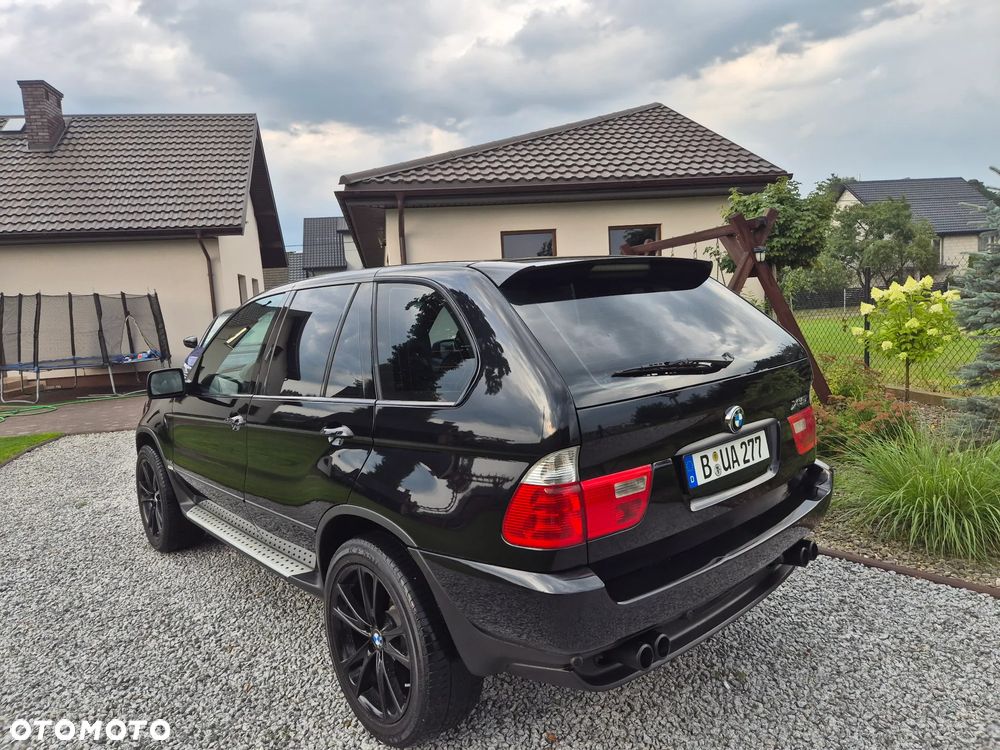 BMW X5 4.4i - 6
