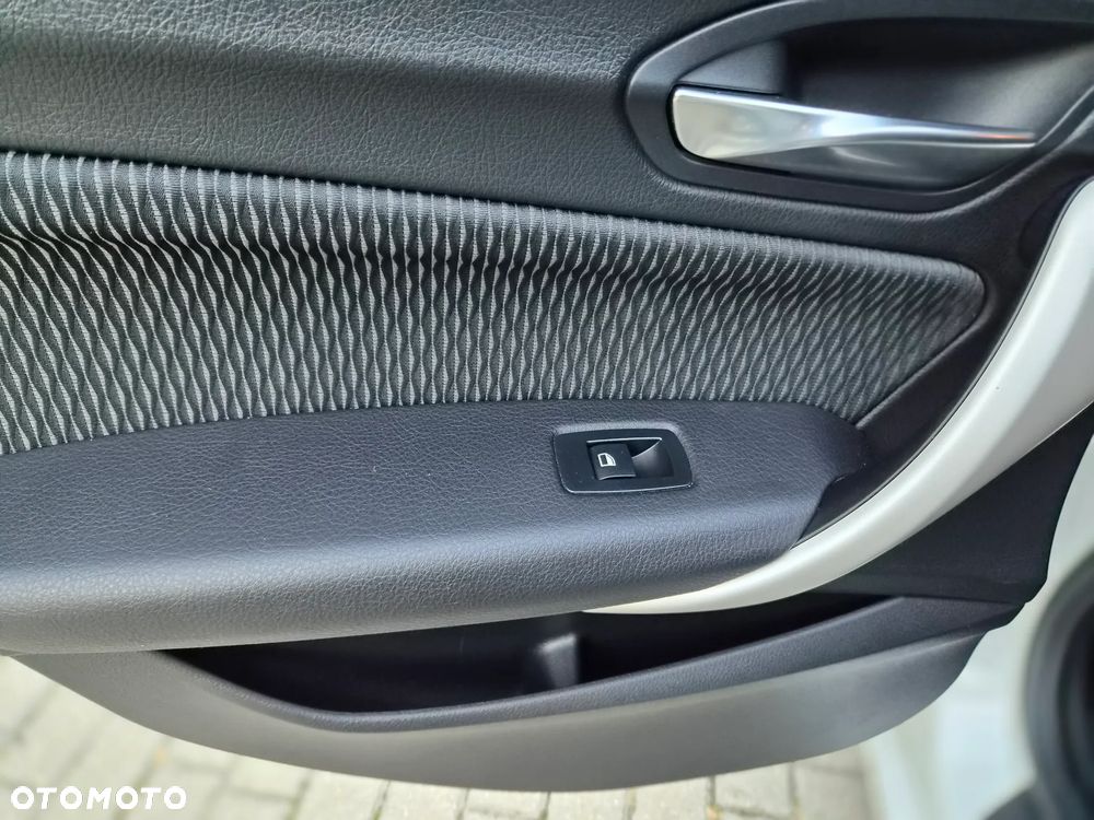 BMW Seria 1 116i Advantage - 24