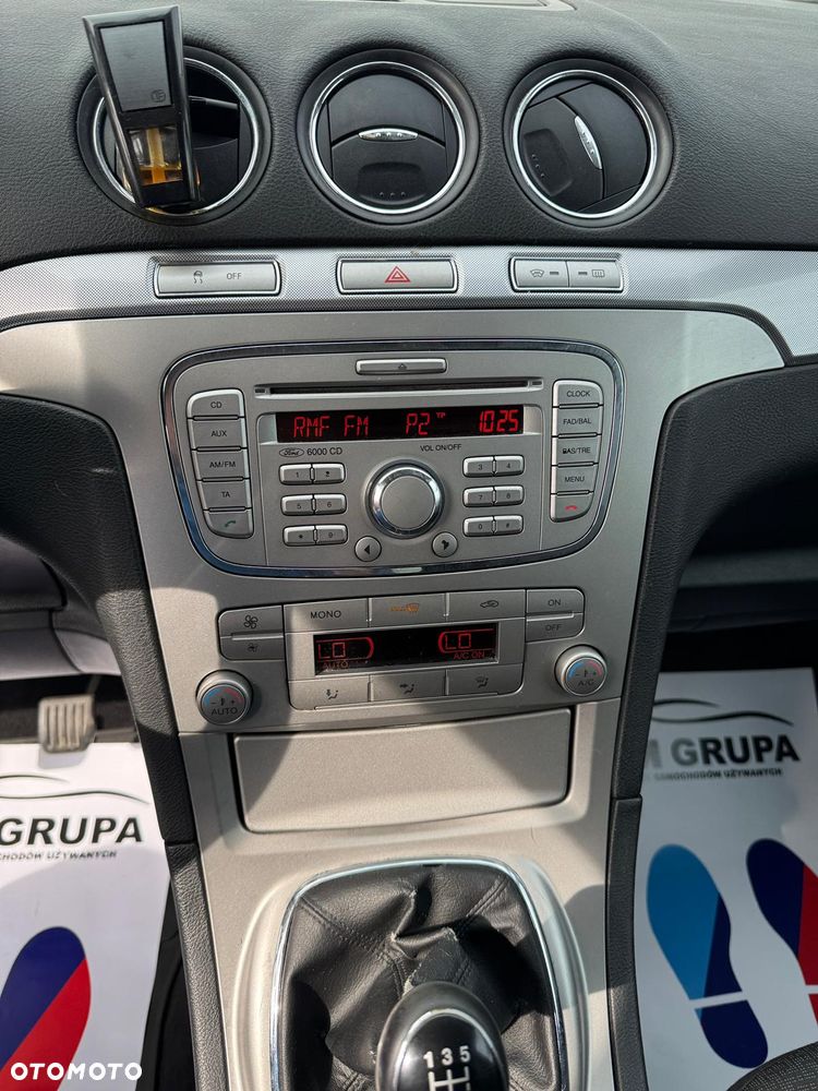 Ford Galaxy 1.8 TDCi Ambiente - 21
