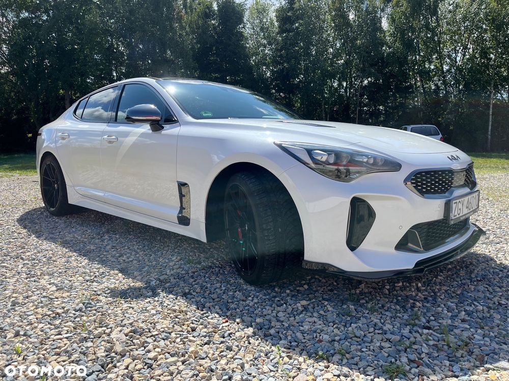 Kia Stinger 3.3 T-GDI V6 GT AWD - 11