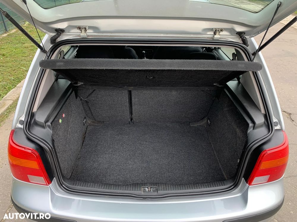 Volkswagen Golf - 8