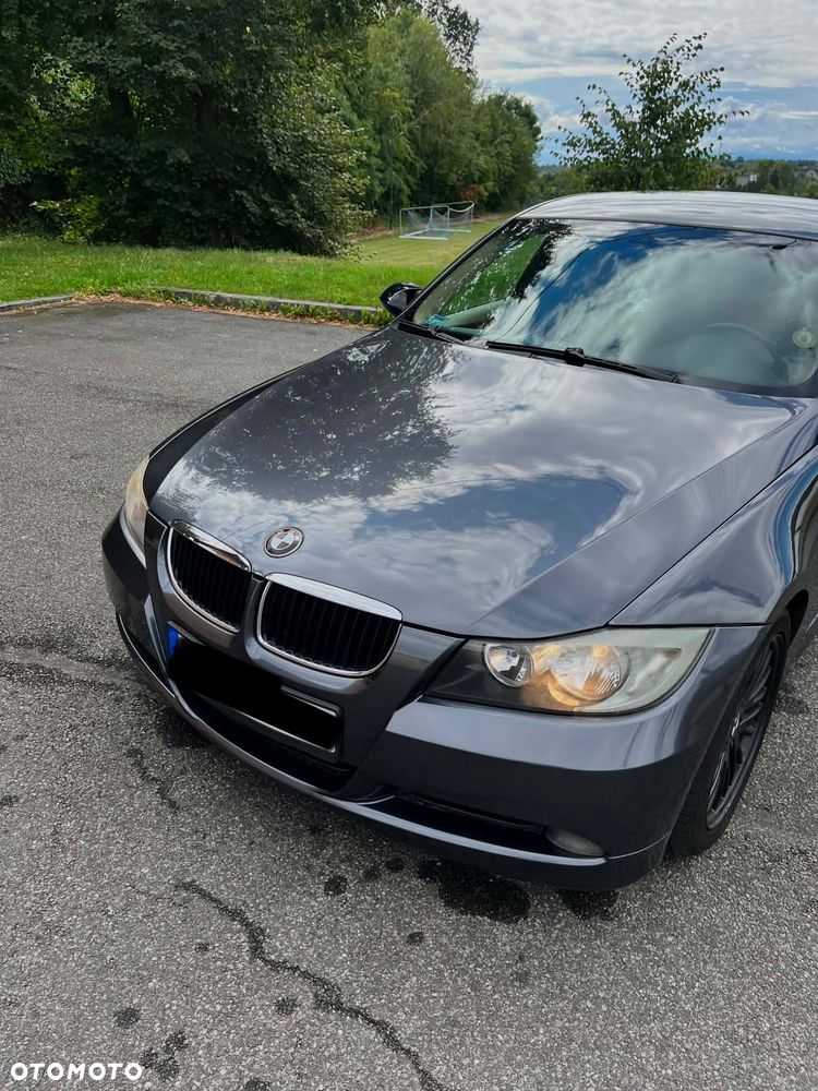 BMW Seria 3 318i - 5