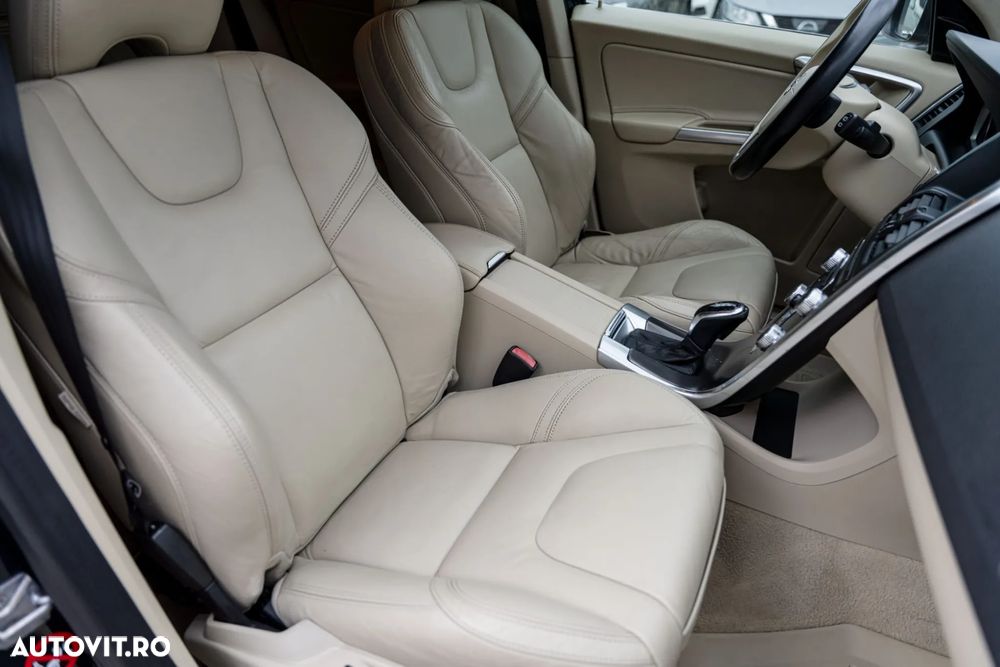 Volvo XC 60 D4 AWD Geartronic Summum - 15