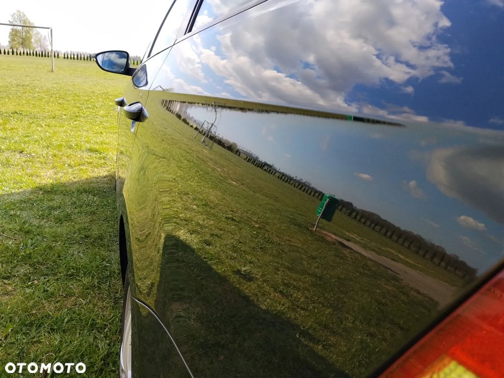 Volkswagen Passat 1.6 TDI Trendline - 18