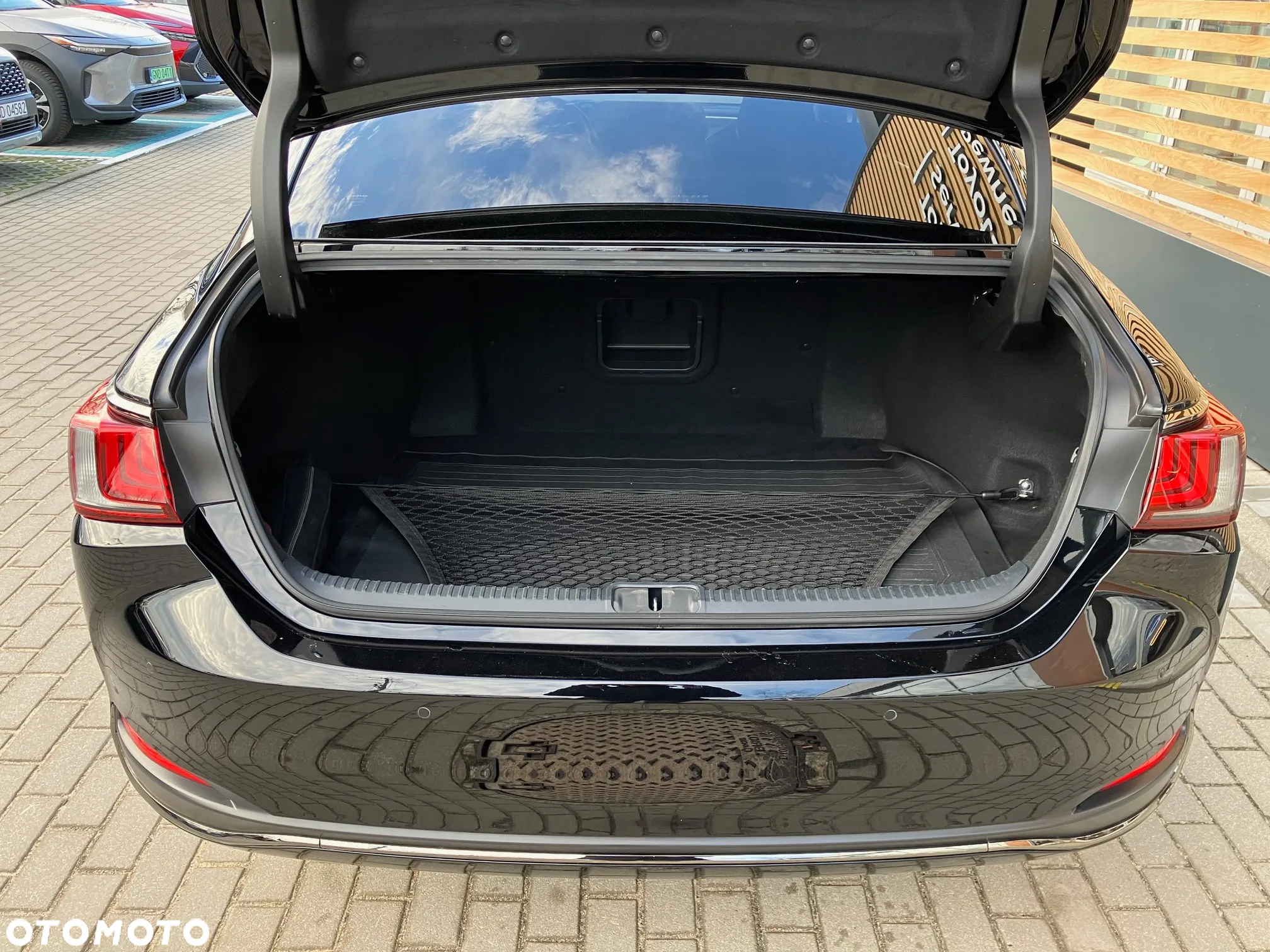 Lexus ES 300h F Sport - 6