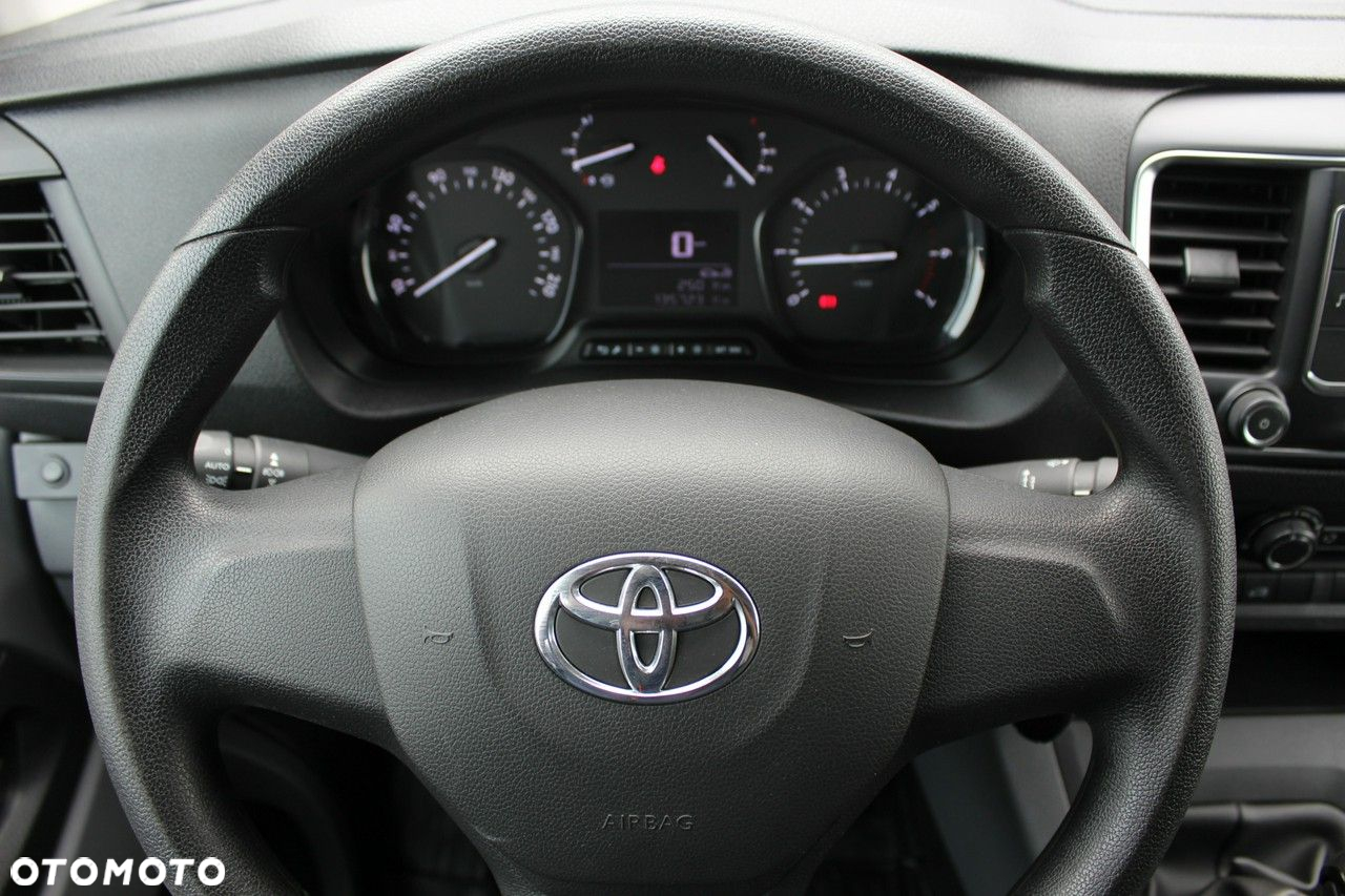 Toyota ProAce - 16