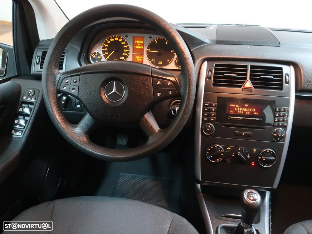 Mercedes-Benz B 180 CDi - 23