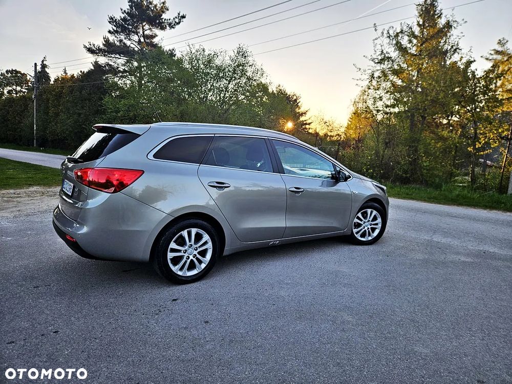 Kia Ceed 1.6 GDI ISG Spirit - 10