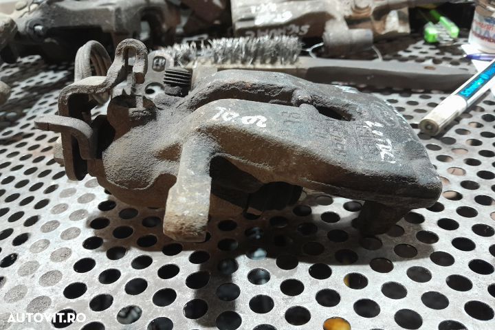 Etrier spate dreapta Ford Kuga 1 [2008 - 2013] Crossover 2.0 TDCi MT - 3