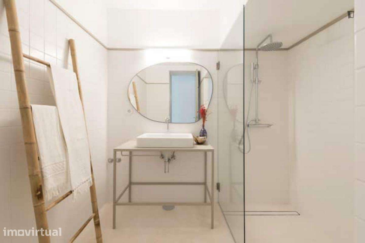 Apartamento com 1 quartos - localizado em Santo Ildefonso Porto - Grande imagem: 2/34