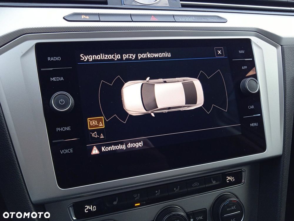 Volkswagen Passat - 26