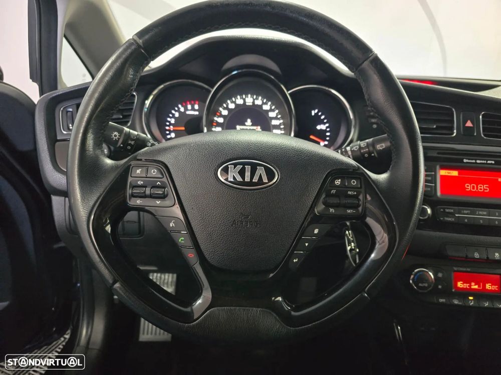 Kia Ceed SW 1.4 CRDi More - 13