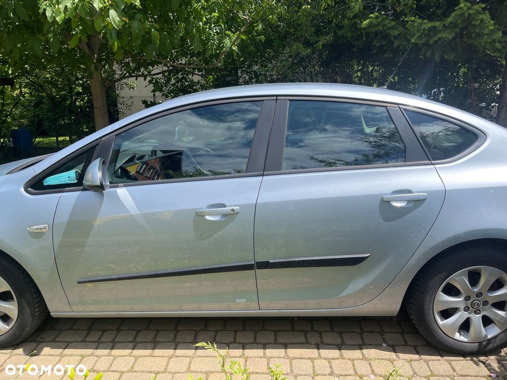 Opel Astra - 4