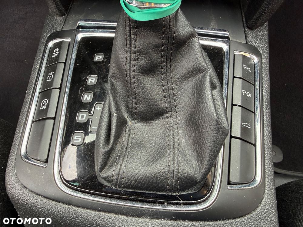 Skoda Superb 2.0 TDI Green tec DSG L&K - 31