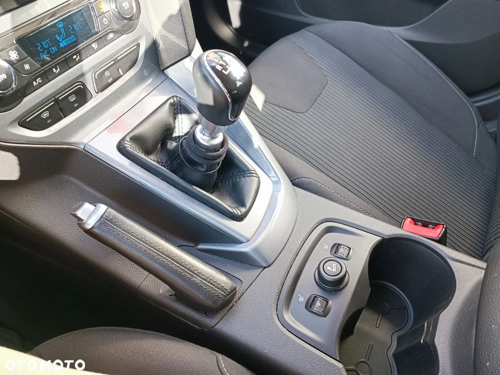 Ford Focus 1.6 EcoBoost Titanium - 24