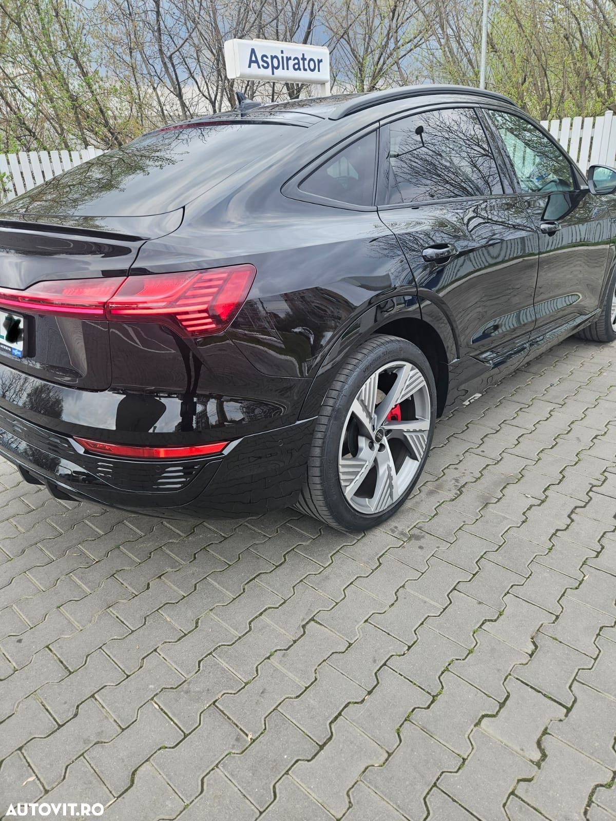 Audi Q8 e-tron 55 quattro S Line - 16