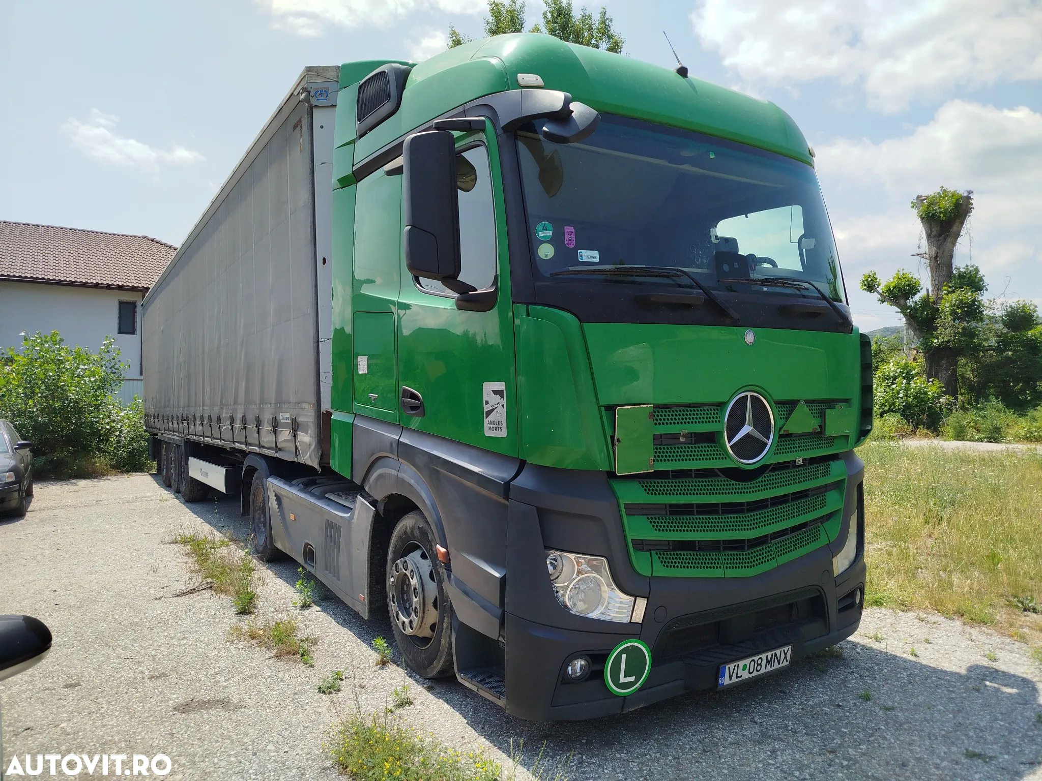 Mercedes-Benz Actros - 3