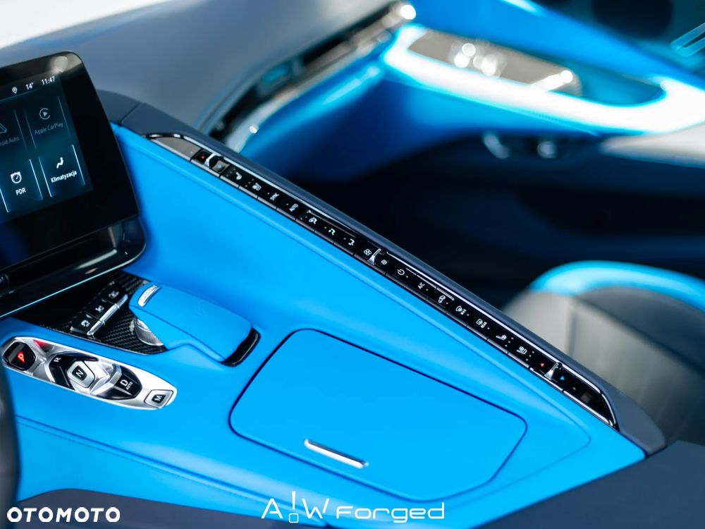 Chevrolet Corvette - 30