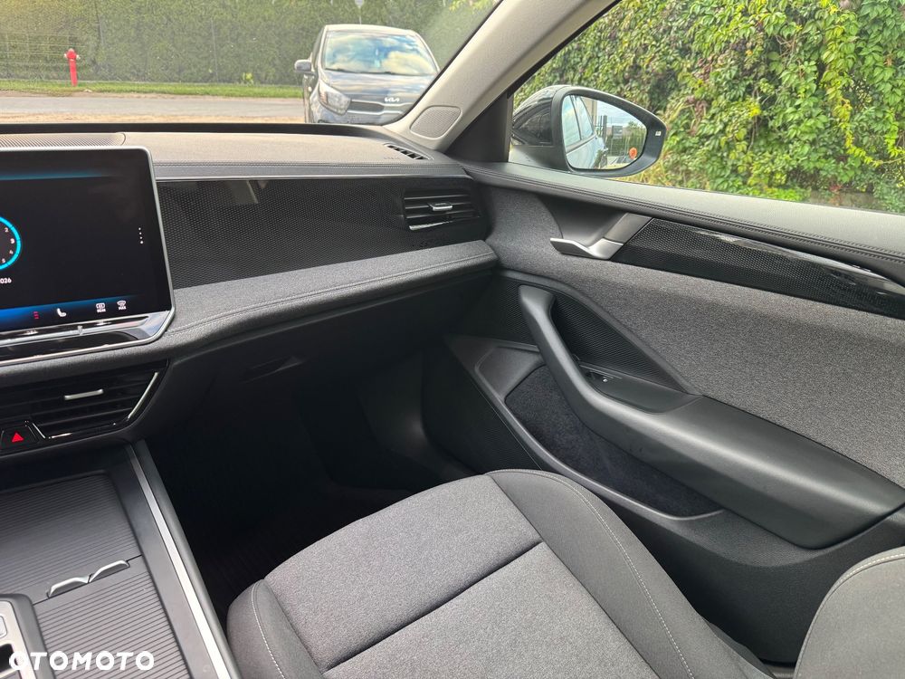 Volkswagen Passat - 24