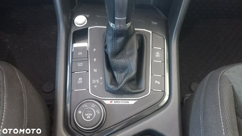 Volkswagen Tiguan - 11